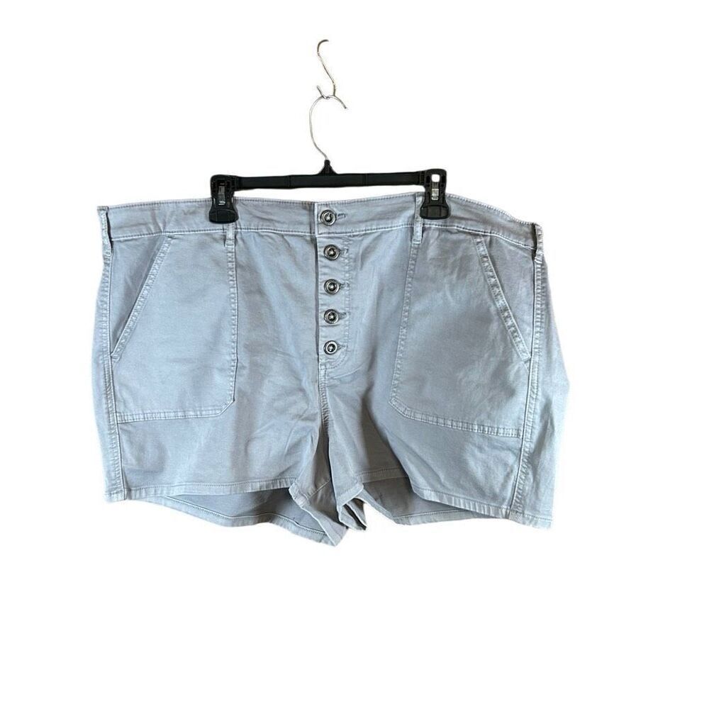 Torrid Grey Size 26 NWT Shorts Button Front NWT - image 1